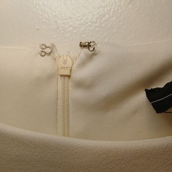 R & M Richards White/Cream Dress – Women’s Plus 20W – Lined - Picture 11 of 14